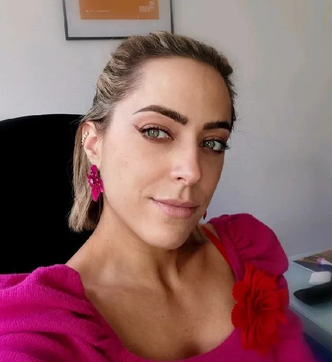Charlotte Colas